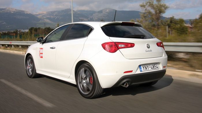 Οδηγική απόλαυση και κορυφαία ασφάλεια στο δρόμο προσφέρει η ανανεωμένη Alfa Romeo Giulietta.	